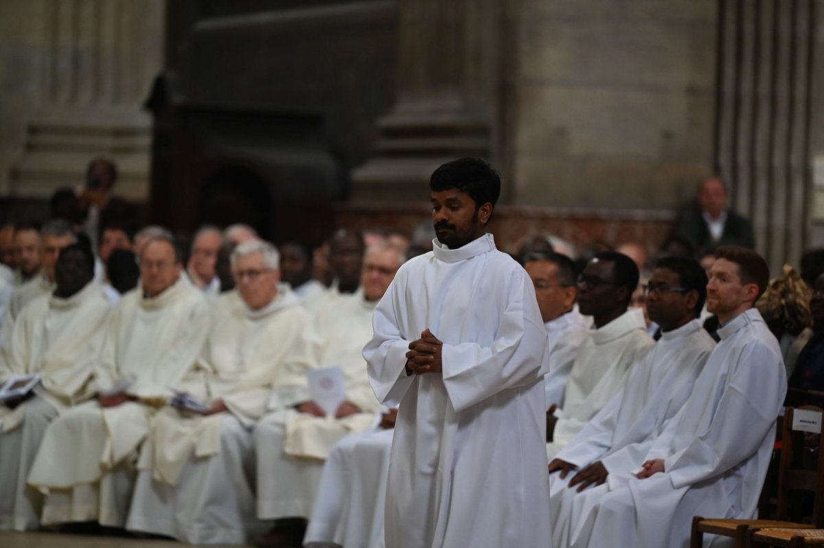 Ordinations diaconales de jésuites. © Marie-Christine Bertin / Diocèse de Paris.