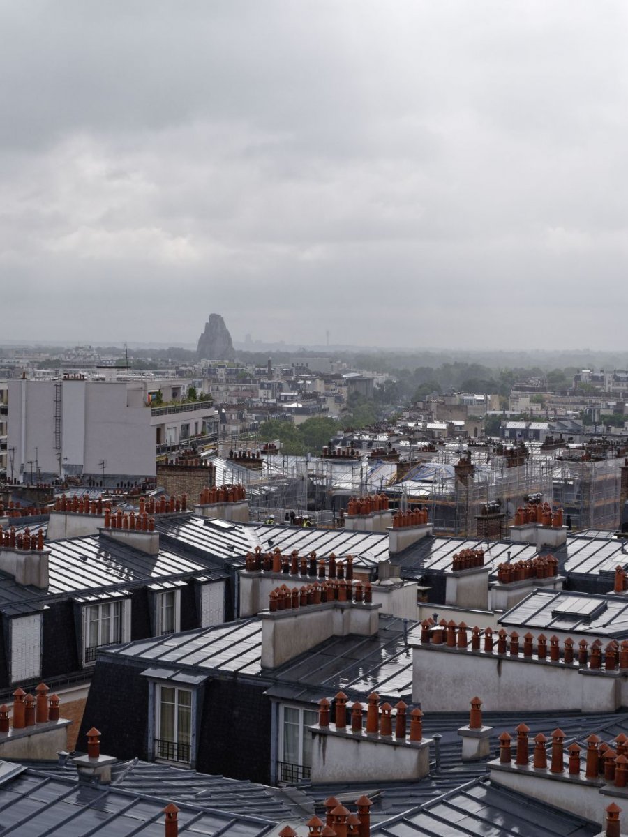 Repose de la croix restaurée au Saint-Esprit. © Yannick Boschat / Diocèse de Paris.