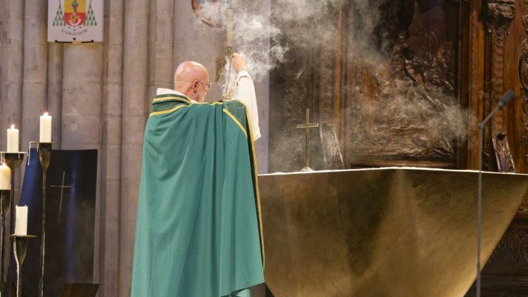 Prière des vêpres. (c) Yannick Boschat / Diocèse de Paris.