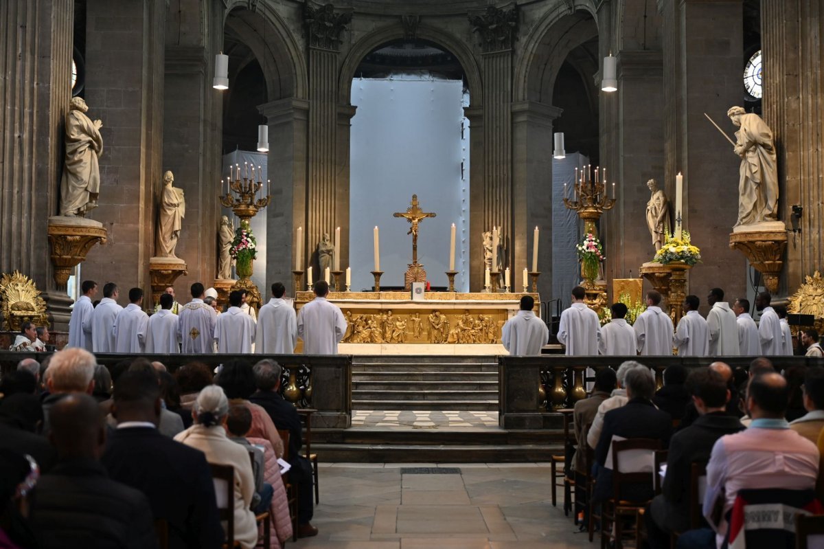 Ordinations diaconales de jésuites. © Marie-Christine Bertin / Diocèse de Paris.