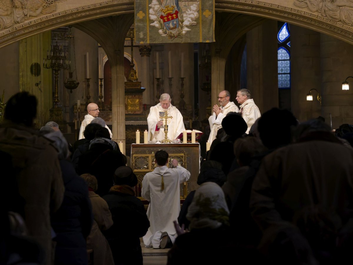 Neuvaine de sainte Geneviève 2025 : messe et procession. © Yannick Boschat / Diocèse de Paris.