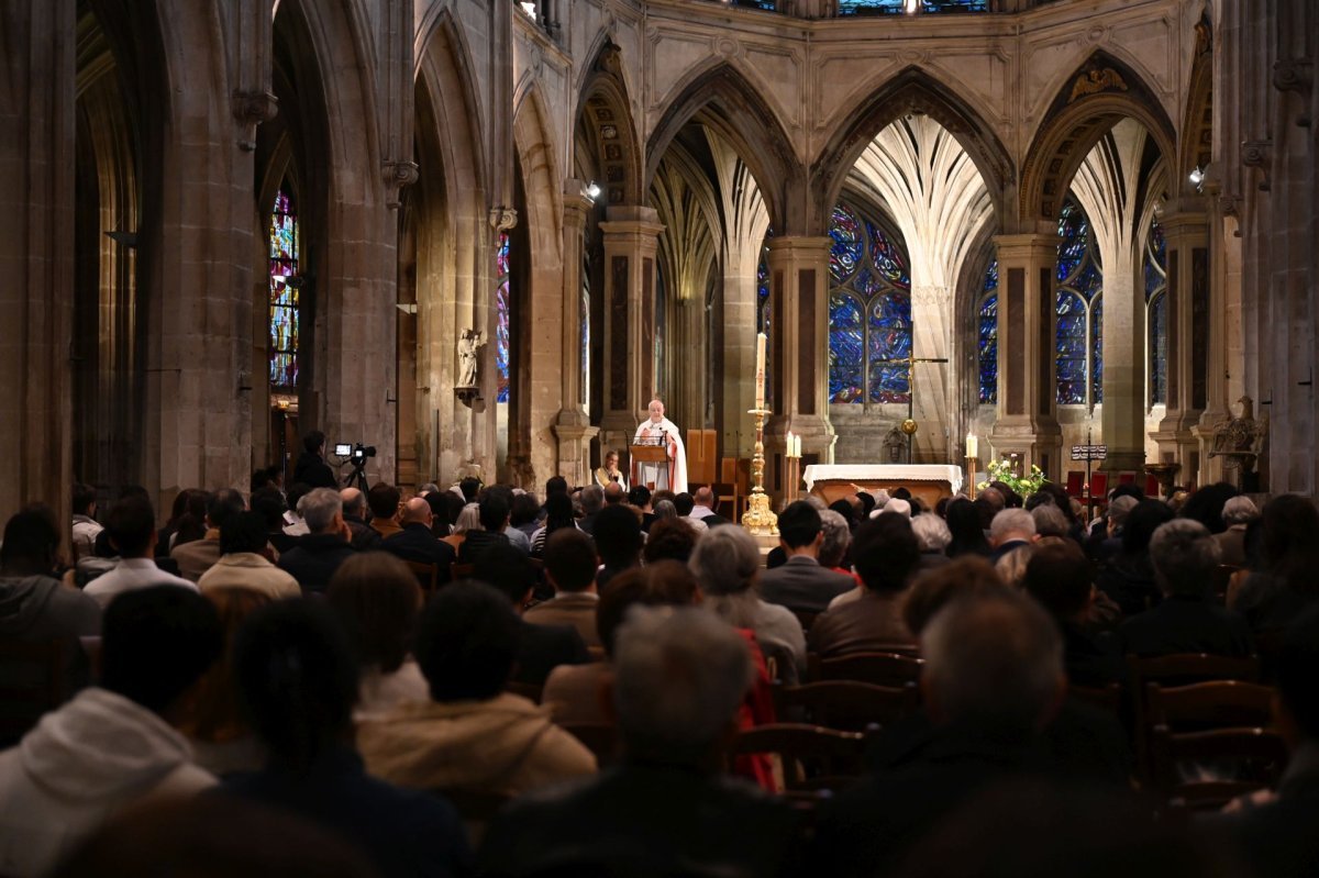 Catéchèse sur le sacrement du baptême. Lundi 5 mai 2025. © Marie-Christine Bertin / Diocèse de Paris.