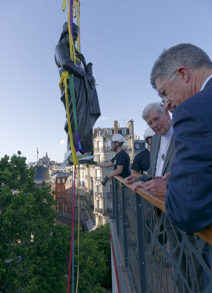 Bénédiction des 16 statues de la flèche de Notre-Dame de Paris. © Yannick Boschat / Diocèse de Paris.