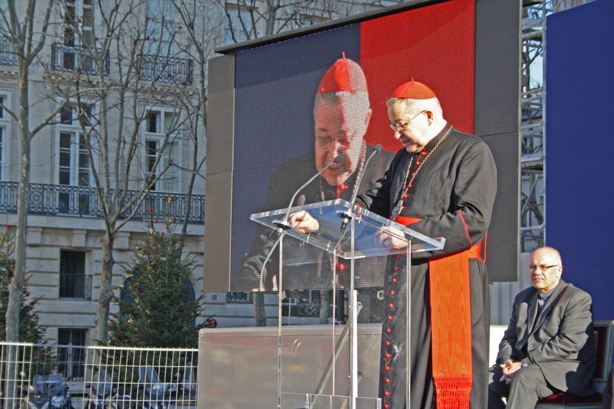 L'archevêque est intervenu dans une brève allocution pour remercier la (…). © Olivier Bouet.