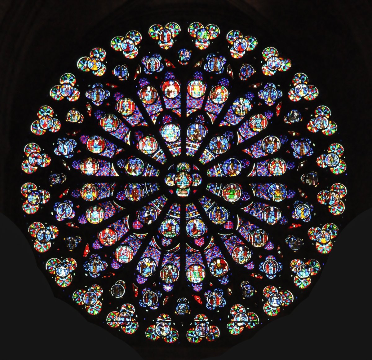 Rosace sud de Notre-Dame de Paris. © Jean-Michel Touche.