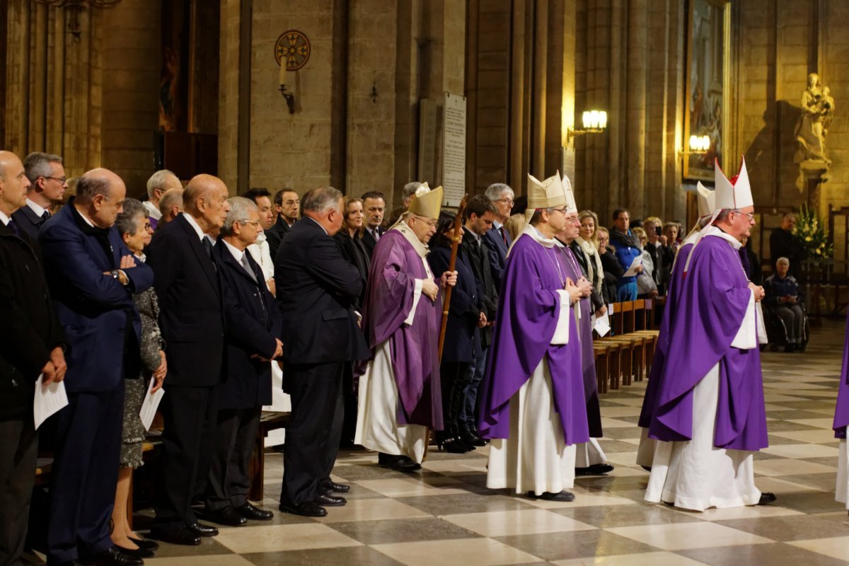 Messe à l'intention des victimes et de leurs proches et à (…). © Yannick Boschat / Diocèse de Paris.