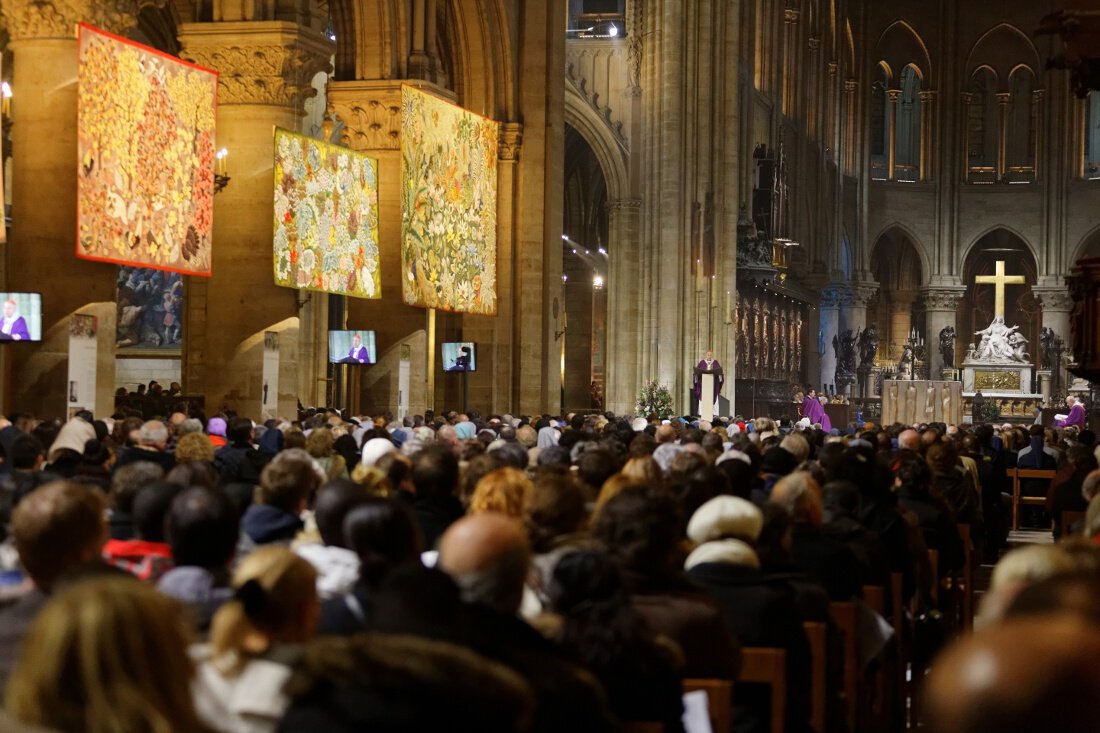 Une foule nombreuse était rassemblée à Notre-Dame de Paris. © Yannick Boschat / Diocèse de Paris.