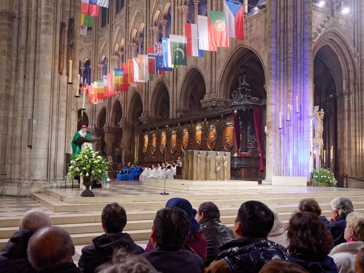 Messe pour le centenaire de la fin de la Première Guerre mondiale. © Yannick Boschat / Diocèse de Paris.