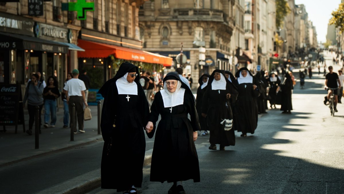 Trajet en papamobile du pape Léon XIV. © Marvin Prevost / Diocèse de Paris.