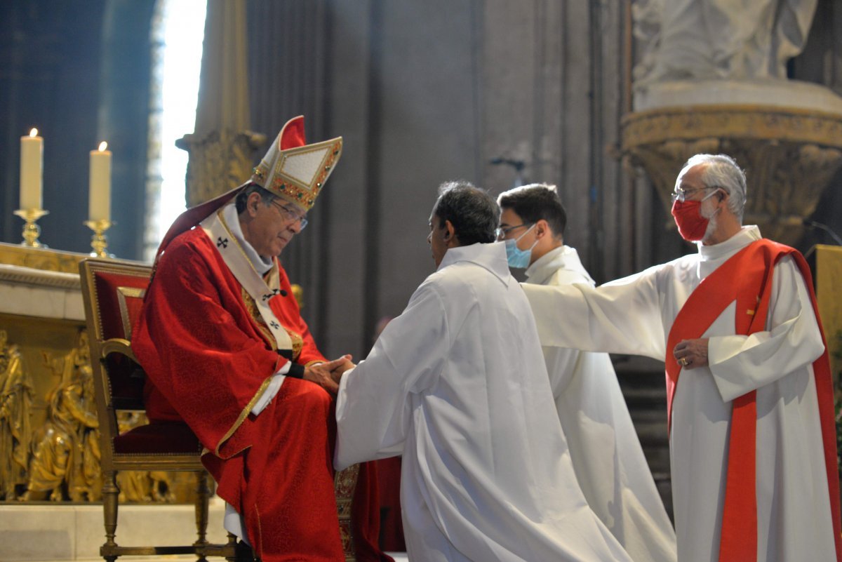 Ordinations de diacres permanents 2020. © Marie-Christine Bertin / Diocèse de Paris.