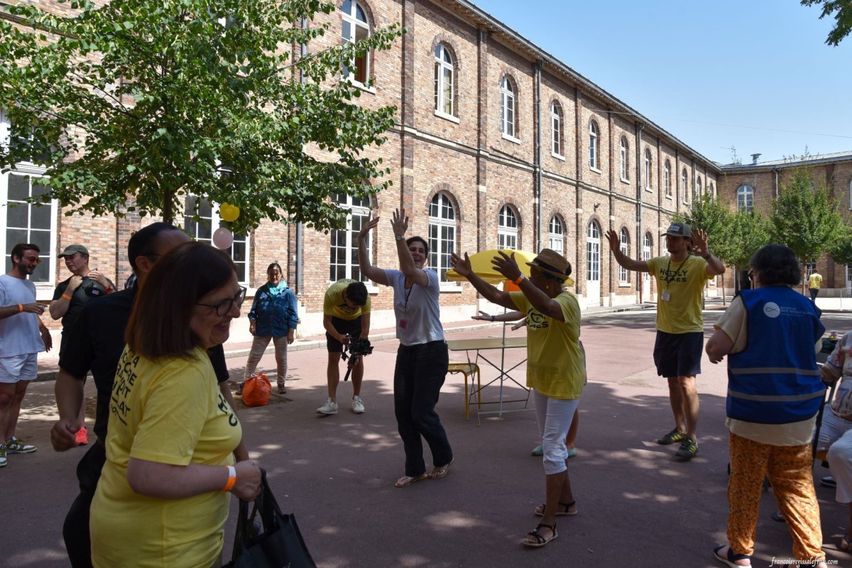 Frat'zone Holy Games à la Fondation Eugène Napoléon. © François-Régis Salefran.