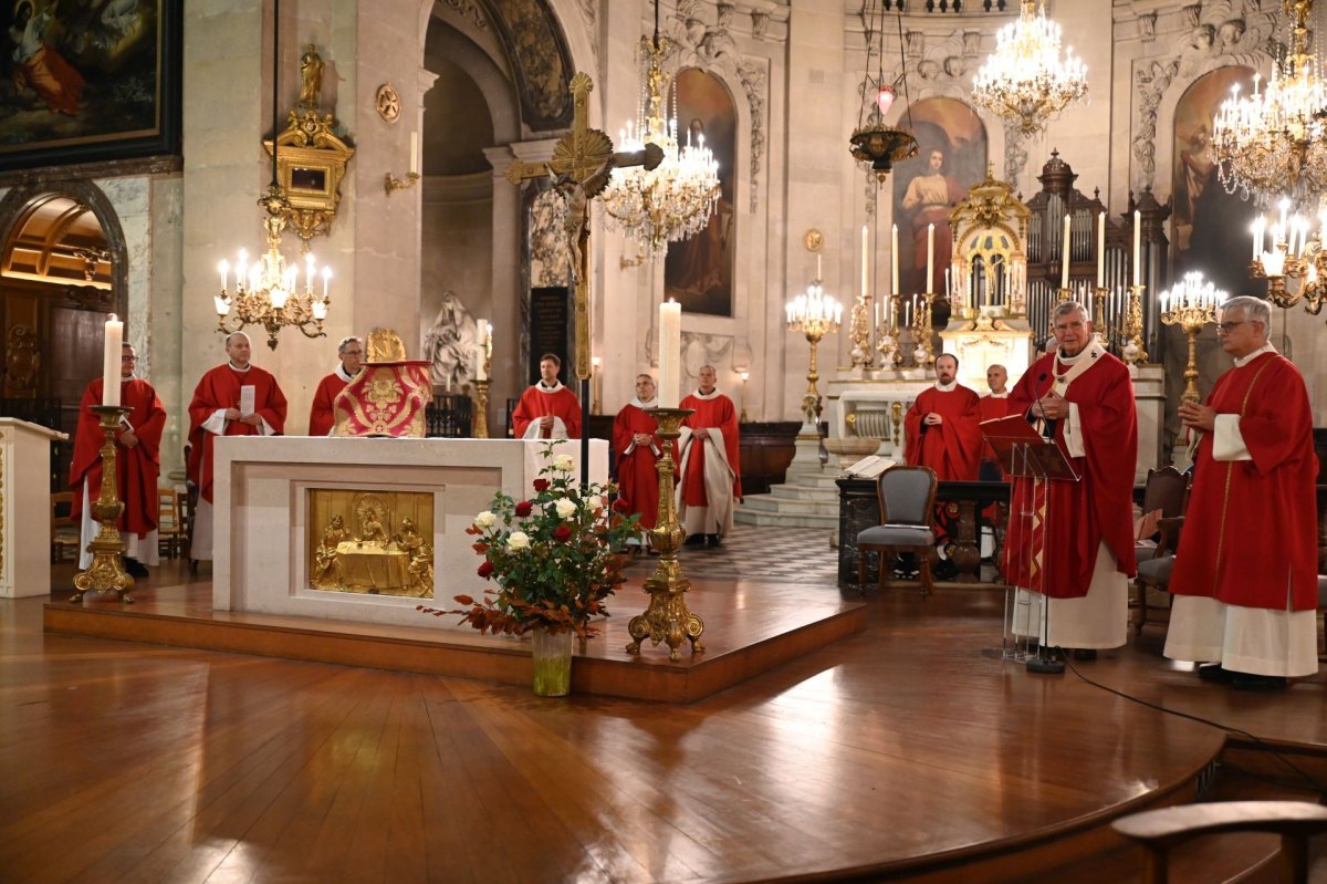 Envoi des baptisés en mission diocésaine 2024. © Marie-Christine Bertin / Diocèse de Paris.