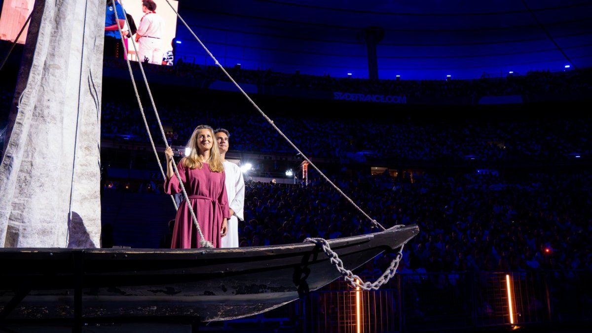 Veillée de prière avec les jeunes et le pape Léon XIV : Spectacle. © Marvin Prevost / Diocèse de Paris.