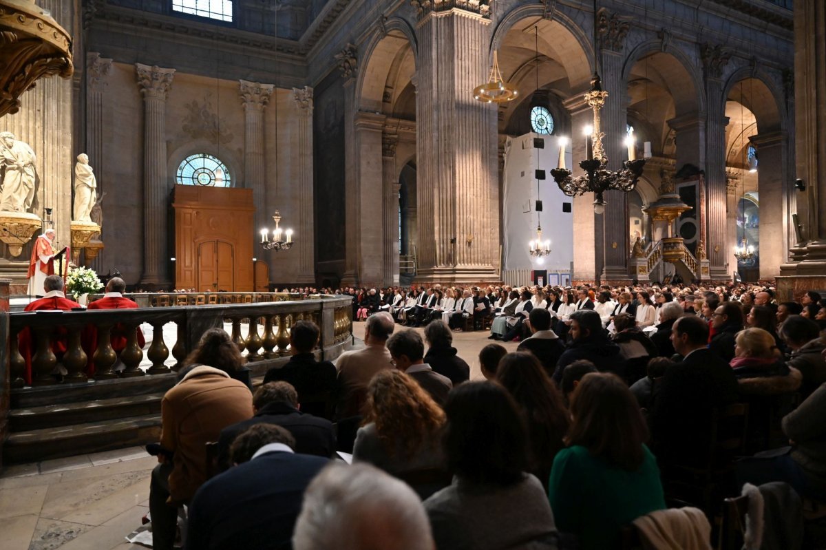 Confirmation des adultes de décembre 2023. © Marie-Christine Bertin / Diocèse de Paris.