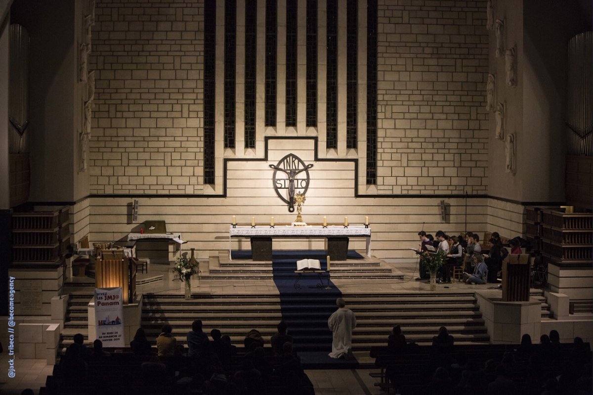 Catéchèse à Notre-Dame de Grâce de Passy (16e). © @jack_tribeca // @becomeagency.