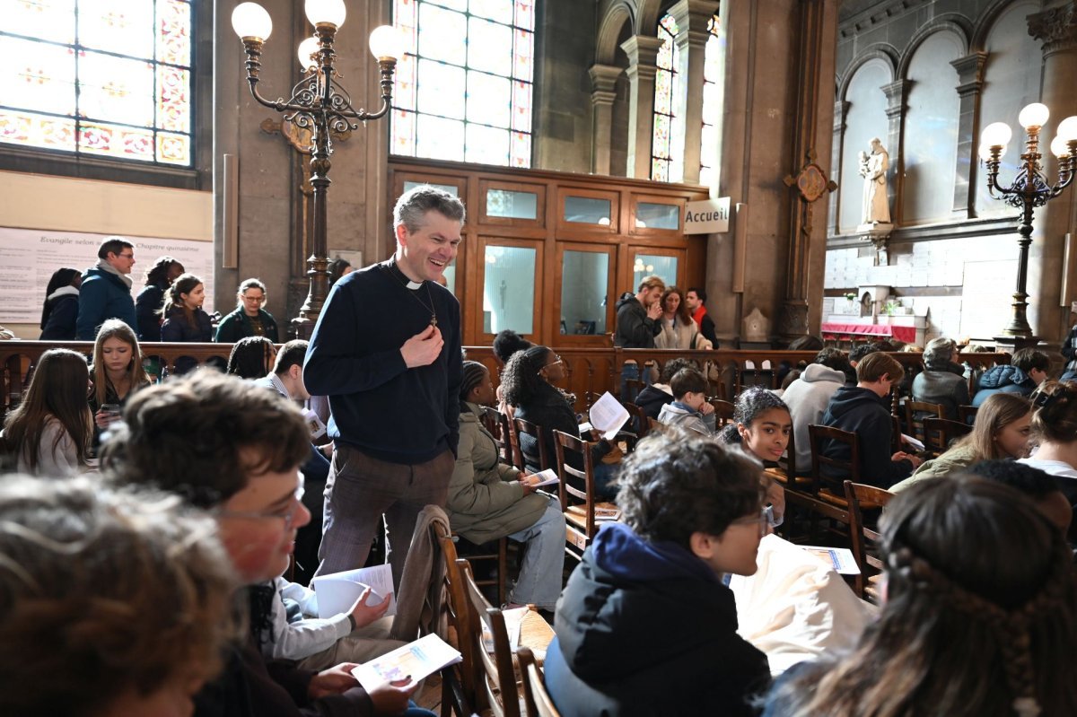 Appel décisif des jeunes catéchumènes 2026. © Marie-Christine Bertin / Diocèse de Paris.