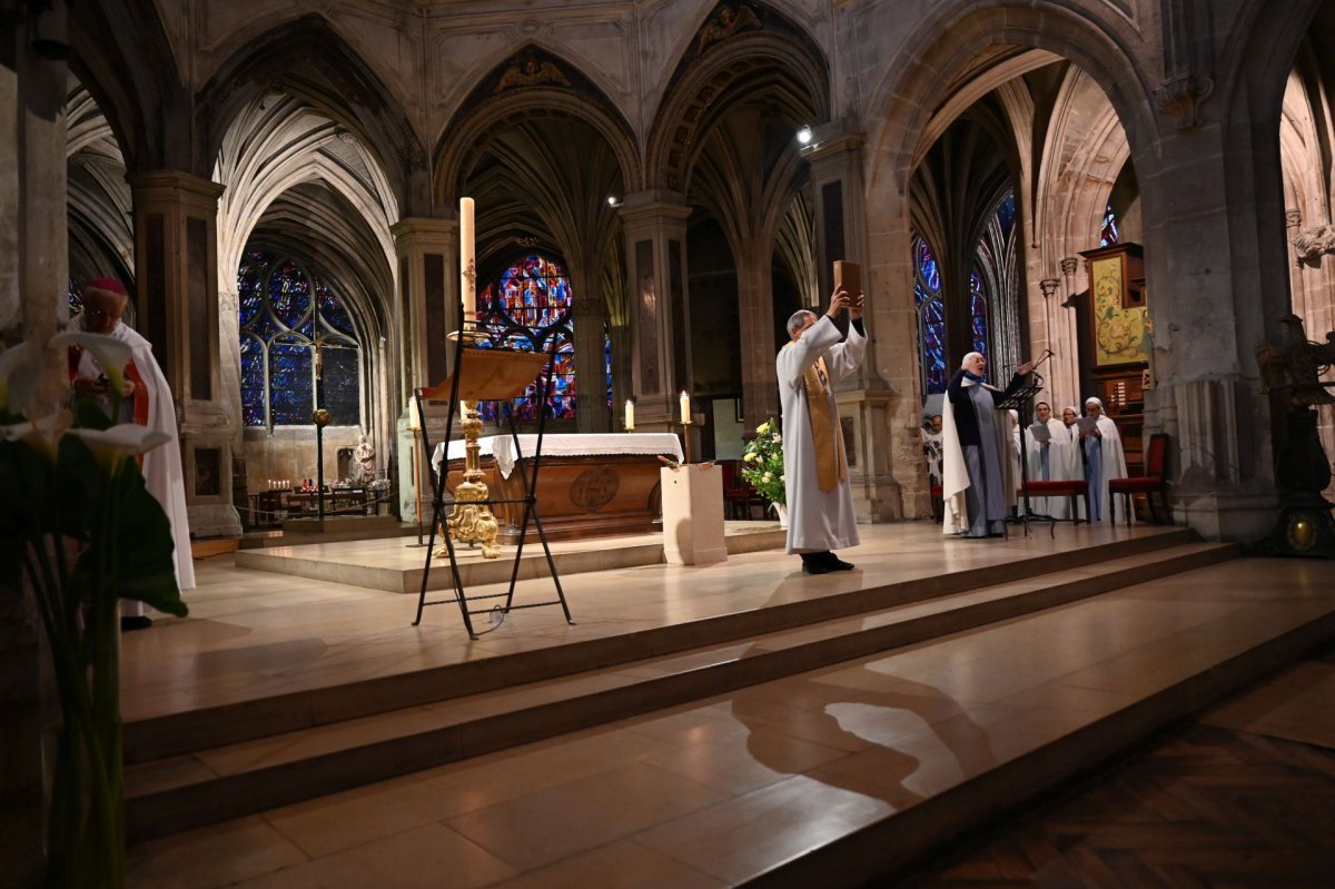 Catéchèse sur le sacrement du baptême. Lundi 5 mai 2025. © Marie-Christine Bertin / Diocèse de Paris.