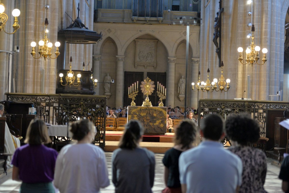 Messe et veillée de prière pour les futurs prêtres. © Marie-Christine Bertin / Diocèse de Paris.