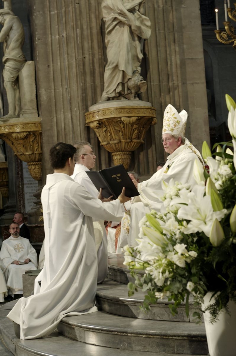 Ordination sacerdotale 2022 : ordination. © Trung Hieu Do / Diocèse de Paris.