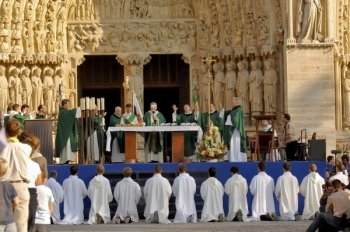 Centenaire du Scoutisme à Notre-Dame de Paris. Dimanche 7 octobre 