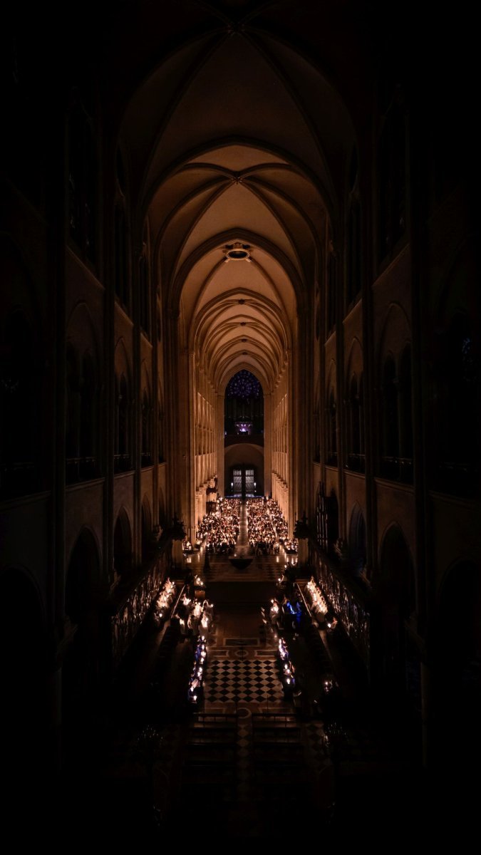 Vigile pascale à Notre-Dame de Paris 2025. © Jean-Baptiste Delerue.