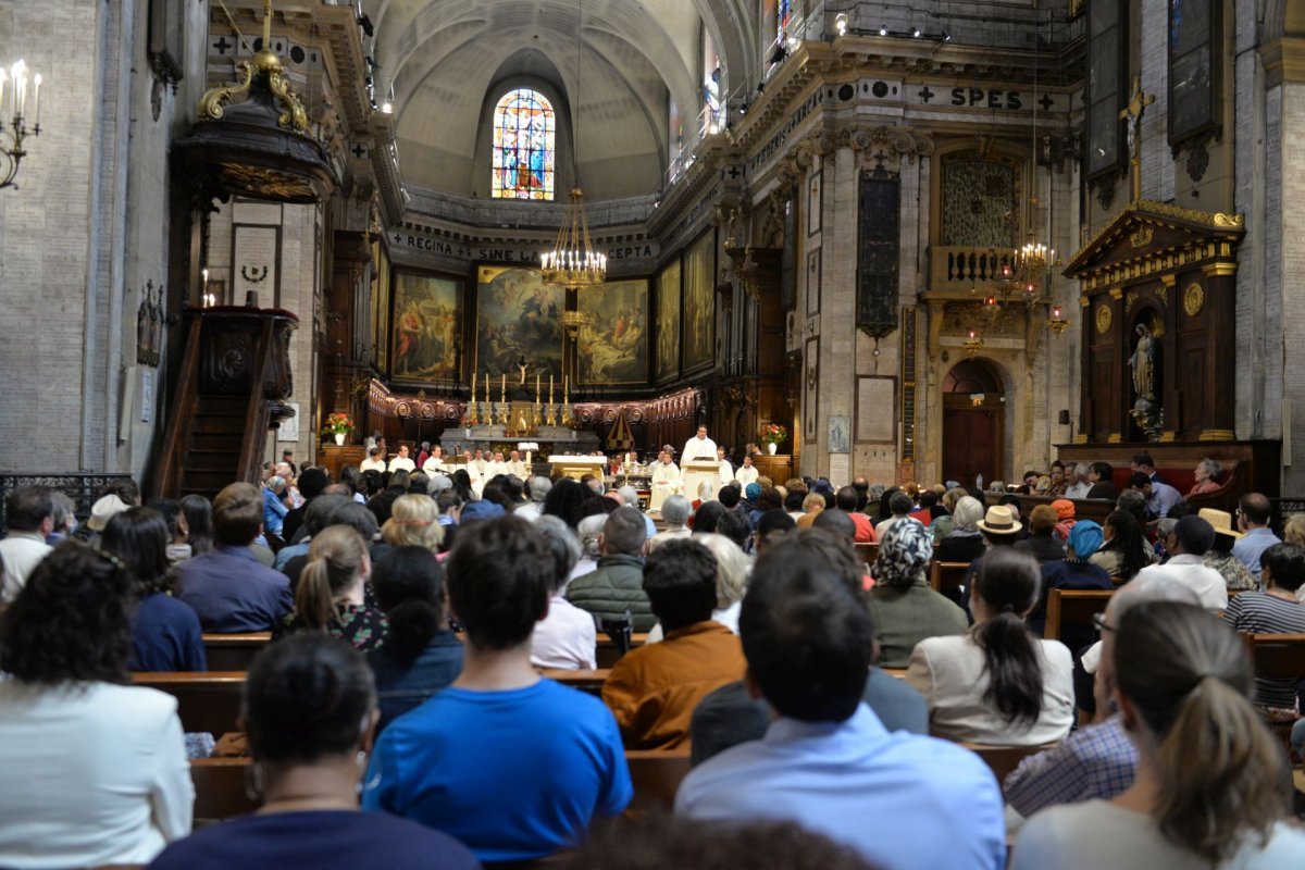 Messe des nouveaux prêtres à Notre-Dame des Victoires. © Marie-Christine Bertin / Diocèse de Paris.