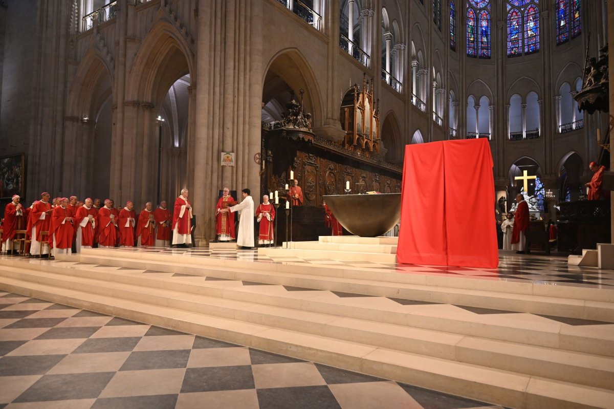 Messe de béatification de Raymond Cayré, Gérard-Martin Cendrier, Roger (…). © Marie-Christine Bertin / Diocèse de Paris.