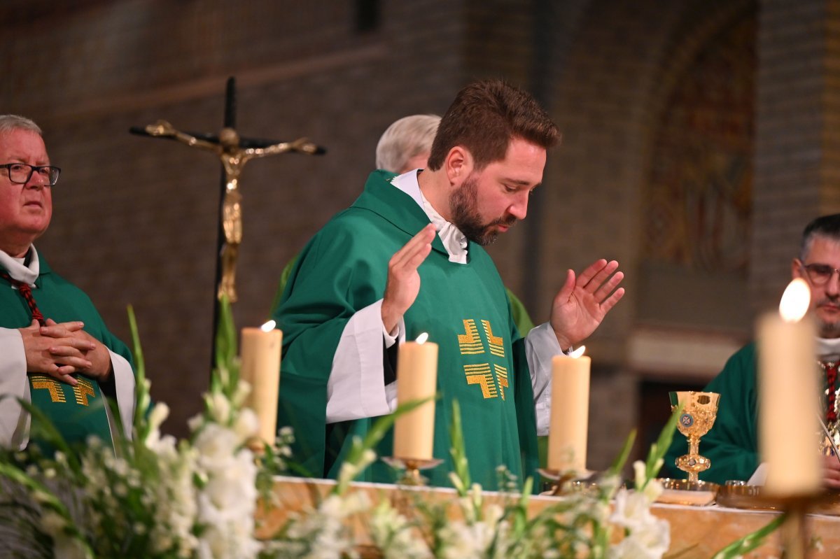 Centenaire de l'église Saint-Léon. © Marie-Christine Bertin / Diocèse de Paris.