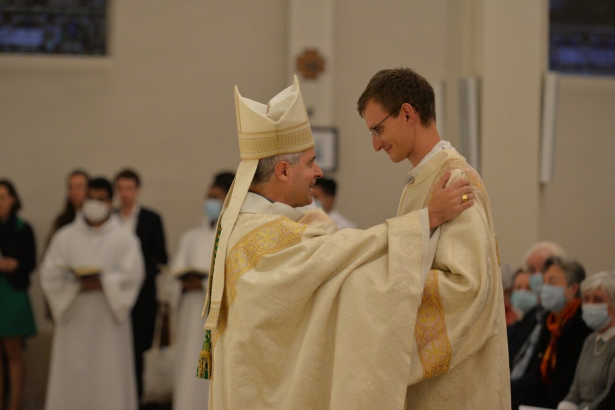 Ordinations diaconales en vue du sacerdoce 2020 à Saint-Jean-Baptiste de La (…). © Marie-Christine Bertin / Diocèse de Paris.