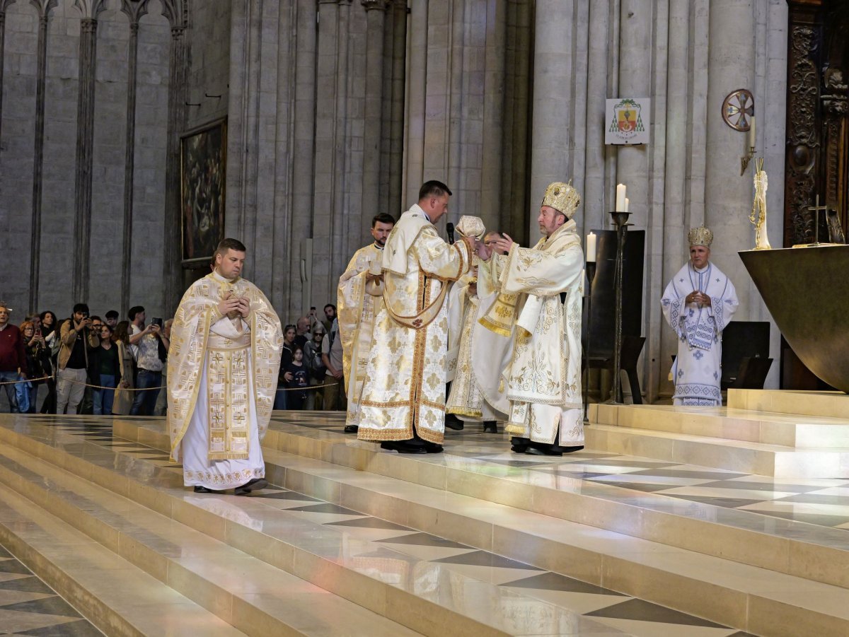 Divine Liturgie pour le bienheureux Cardinal Iuliu Hossu. © Yannick Boschat / Diocèse de Paris.