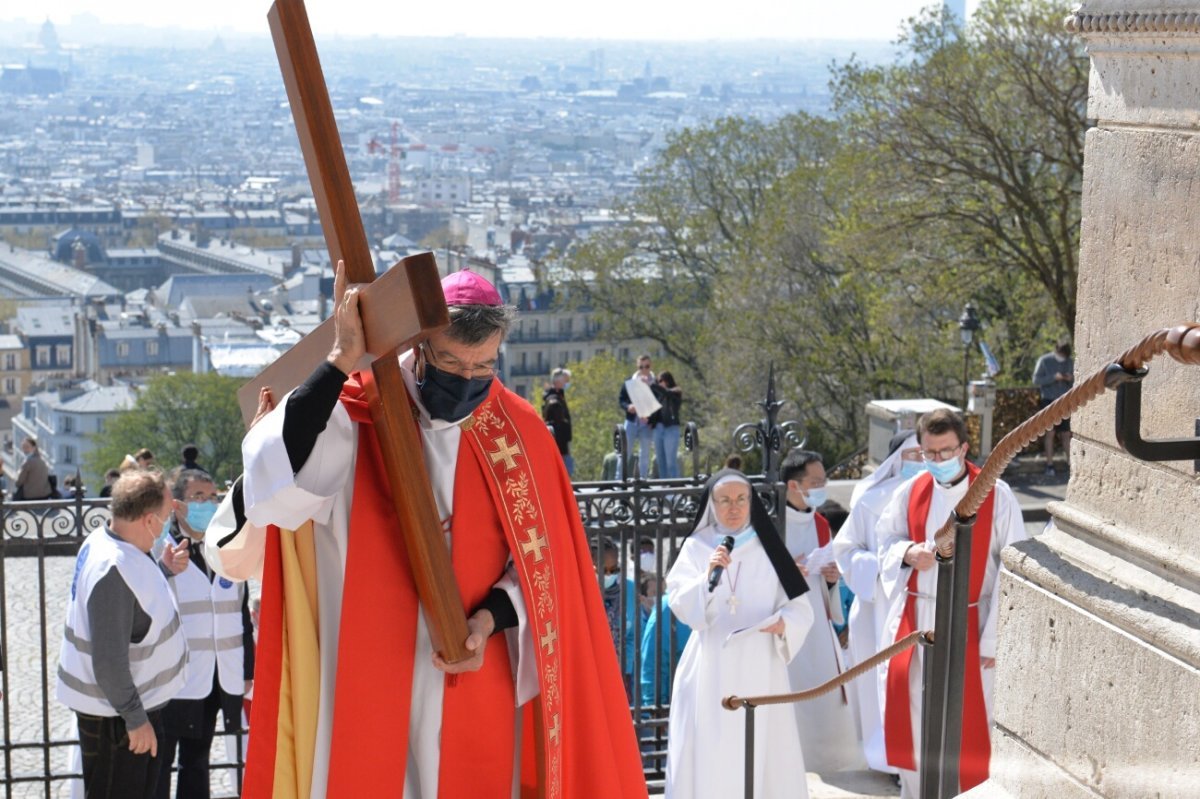 Chemin de croix au Sacré-Cœur de Montmartre 2021. © Marie-Christine Bertin / Diocèse de Paris.