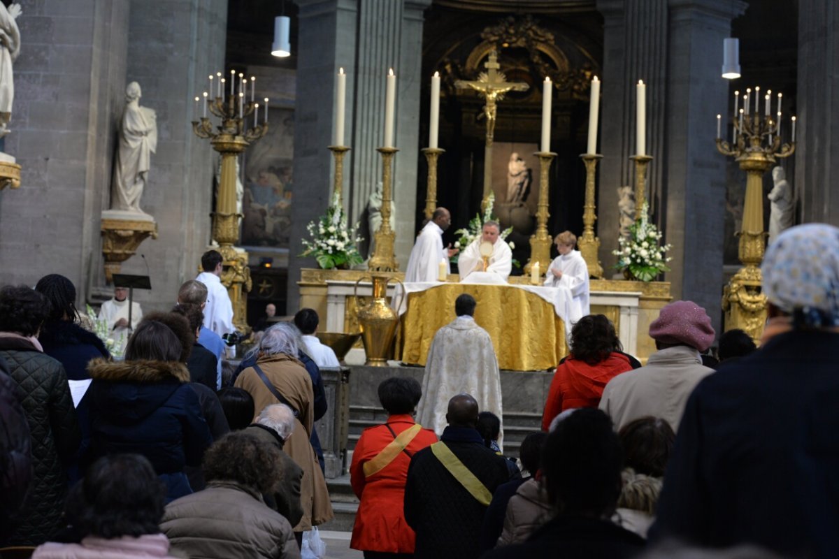 Prière de guérison et de délivrance. © Marie-Christine Bertin / Diocèse de Paris.