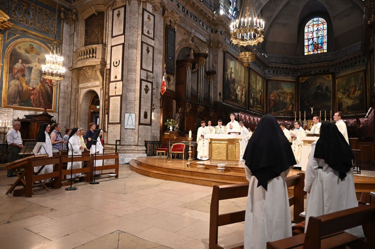 Messe des nouveaux prêtres à Notre-Dame des Victoires. © Marie-Christine Bertin / Diocèse de Paris.