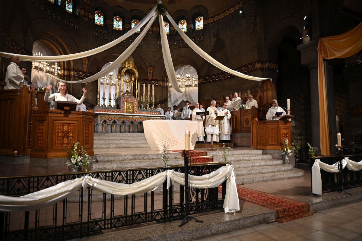 Messe à Saint-Michel (17e) à l'occasion du centenaire de l'église (…). © Marie-Christine Bertin / Diocèse de Paris.