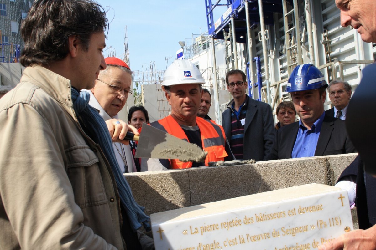 4 juin 2013, pose de la première pierre de la Maison Ozanam. © Agnès de Rivière.