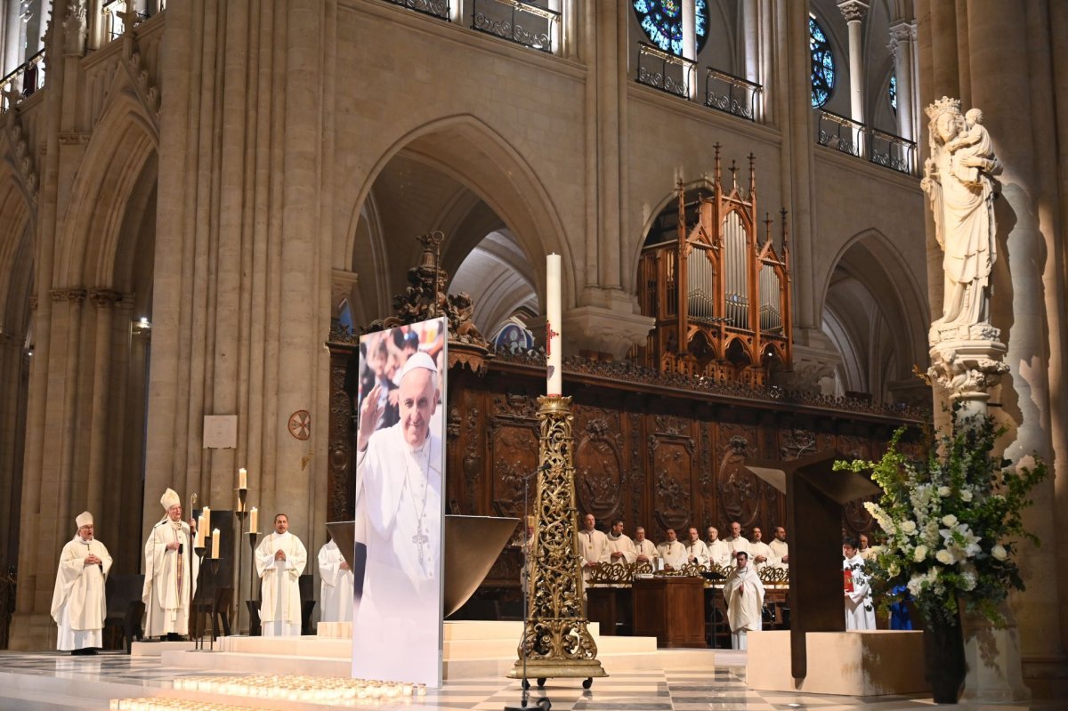 Messe solennelle d'action de grâce et pour le repos de l'âme du (…). © Yannick Boschat / Diocèse de Paris.