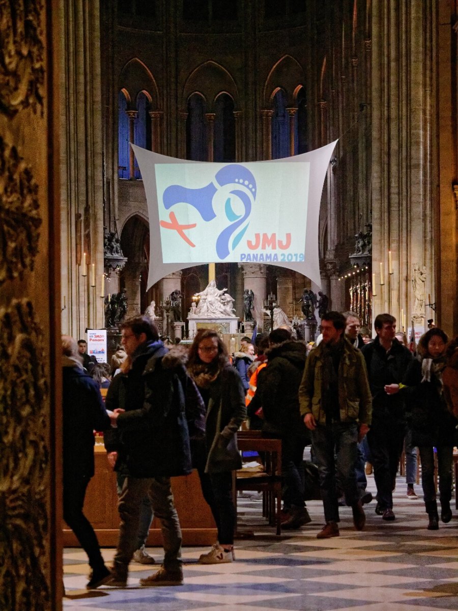 Procession Mariale, envoi à Notre-Dame de Paris. © Yannick Boschat / Diocèse de Paris.