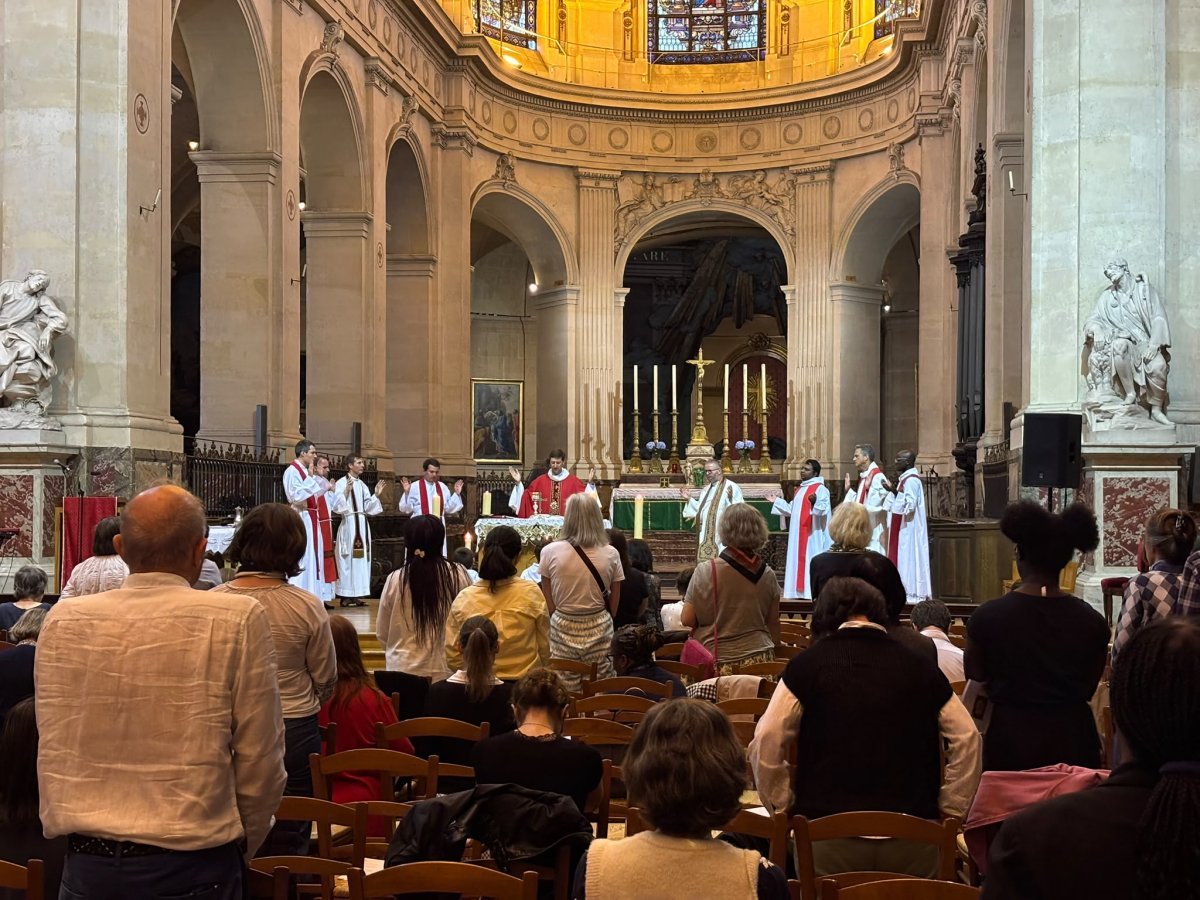 Messe de rentrée VEA. © VEA-Diocèse de Paris.