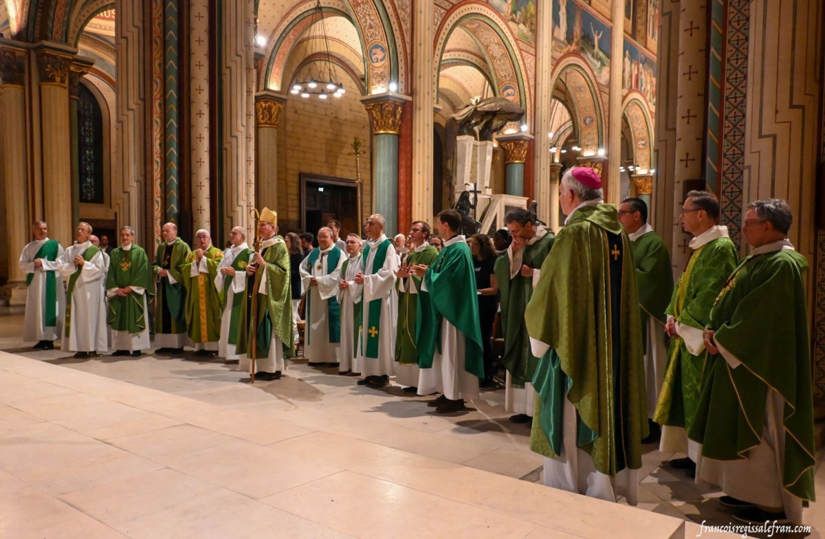 Envoi des baptisés en mission diocésaine 2023. © François-Régis Salefran.