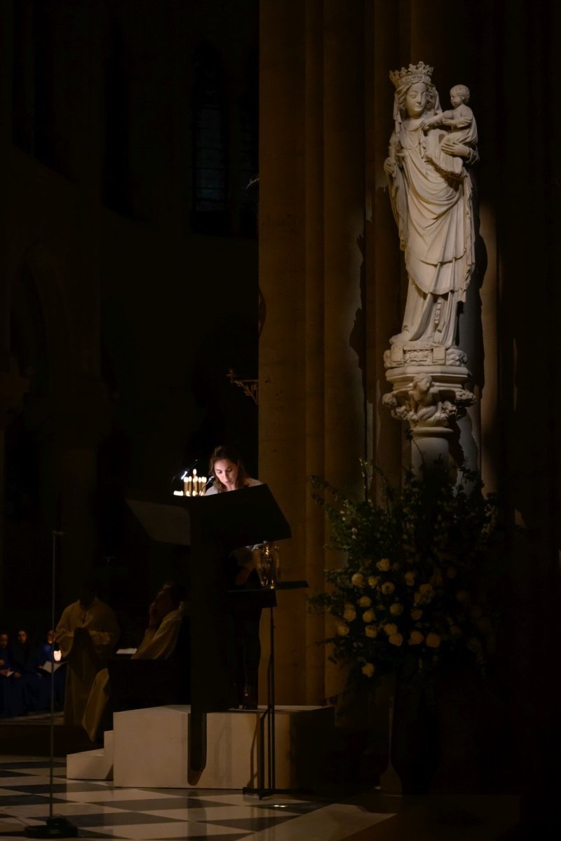 Vigile pascale à Notre-Dame de Paris 2025. © Jean-Baptiste Delerue.