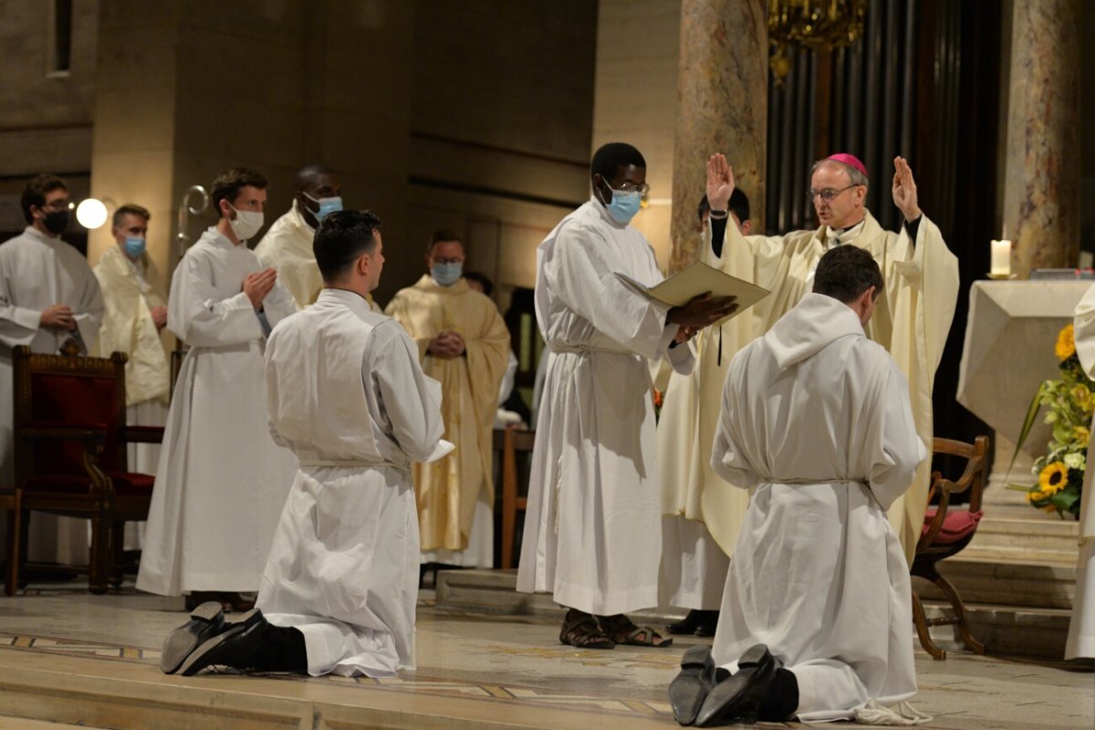 Ordinations diaconales en vue du sacerdoce 2020 à Saint-Pierre de Montrouge (…). © Marie-Christine Bertin / Diocèse de Paris.