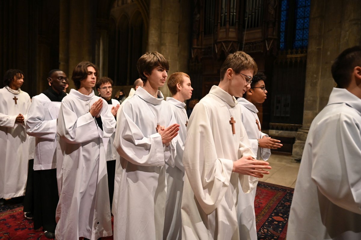 Rassemblement des jeunes au service de la liturgie 2024. © Marie-Christine Bertin / Diocèse de Paris.