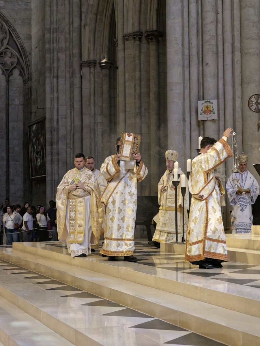 Divine Liturgie pour le bienheureux Cardinal Iuliu Hossu. © Yannick Boschat / Diocèse de Paris.