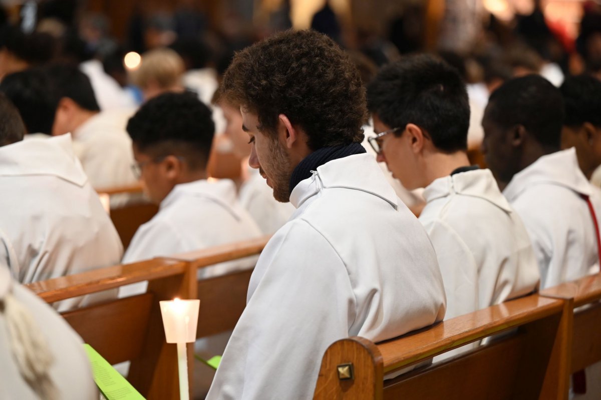 Rassemblement des jeunes au service de la liturgie 2023. © Marie-Christine Bertin / Diocèse de Paris.