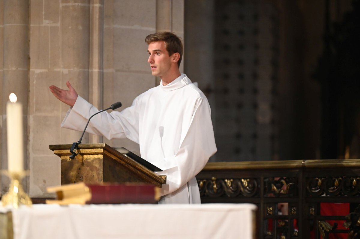 Messe de rentrée du Séminaire avec rite d'admission des candidats au (…). © Marie-Christine Bertin / Diocèse de Paris.