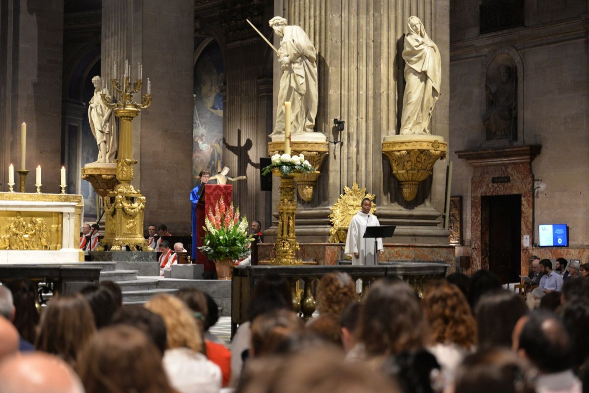 Confirmation des adultes au cours de la Vigile de Pentecôte 2023, (…). © Marie-Christine Bertin / Diocèse de Paris.