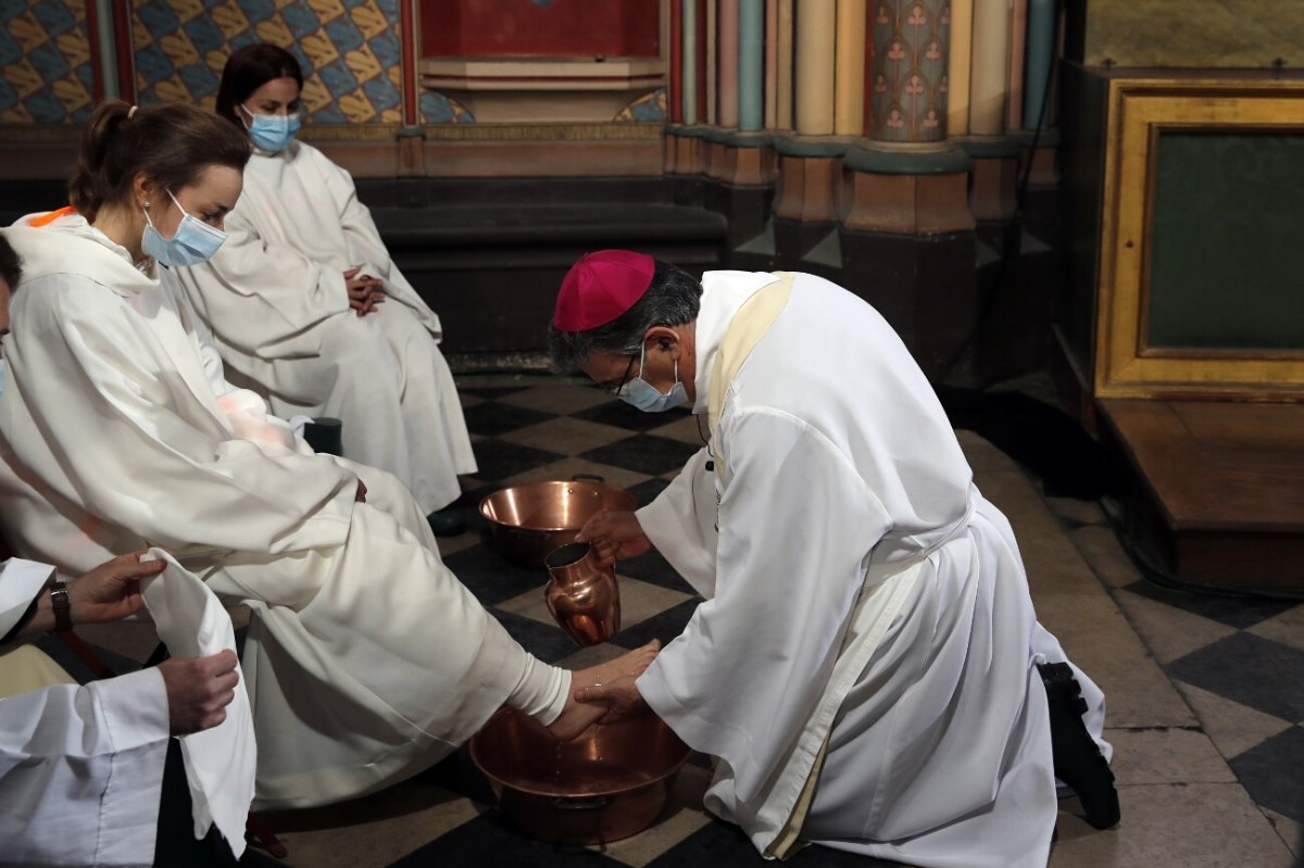 Méditation de Pâques à Notre-Dame de Paris. © Christophe Ena / Associated Press.