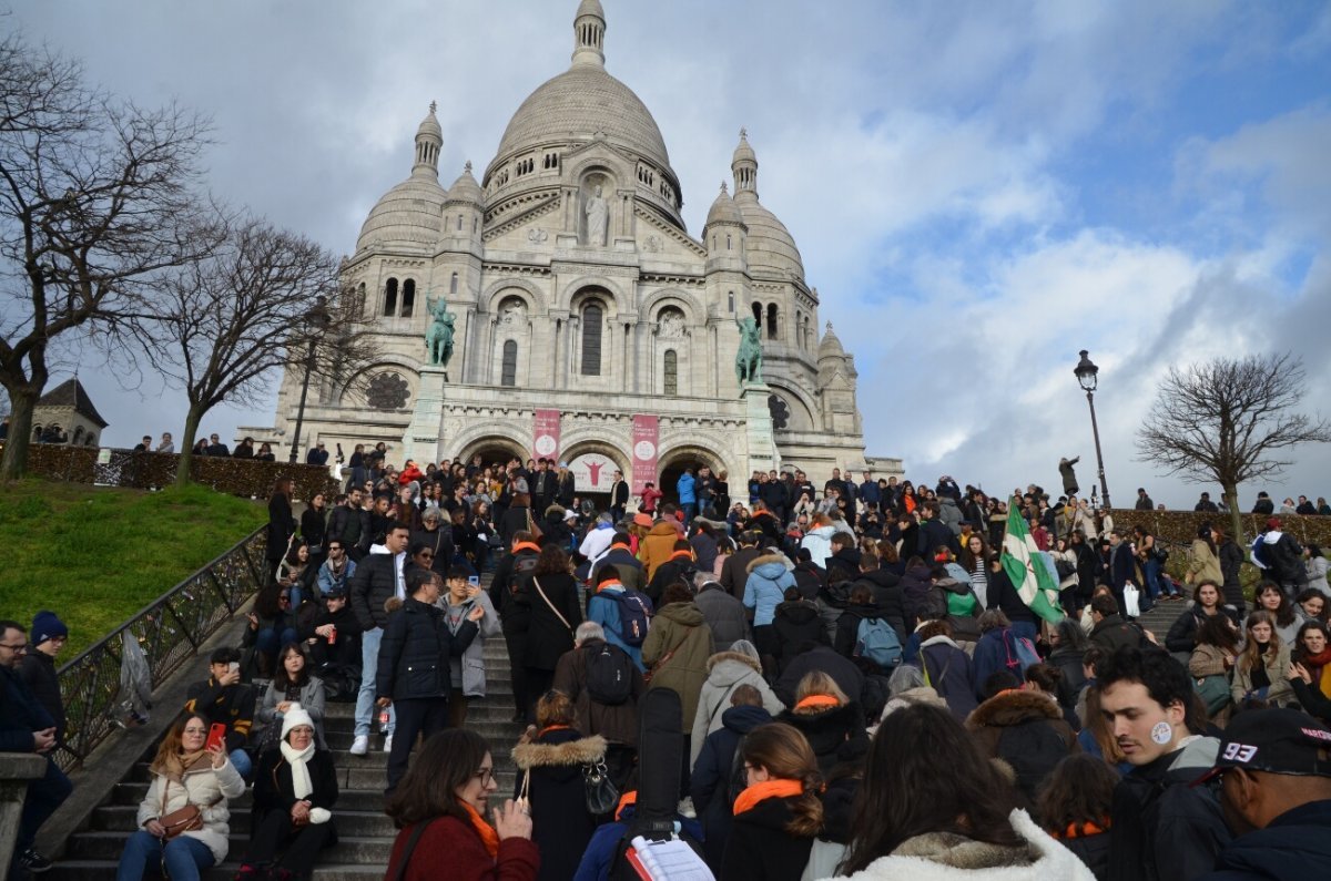 Pèlerinage des personnes handicapées à Montmartre. © Michel Pourny.