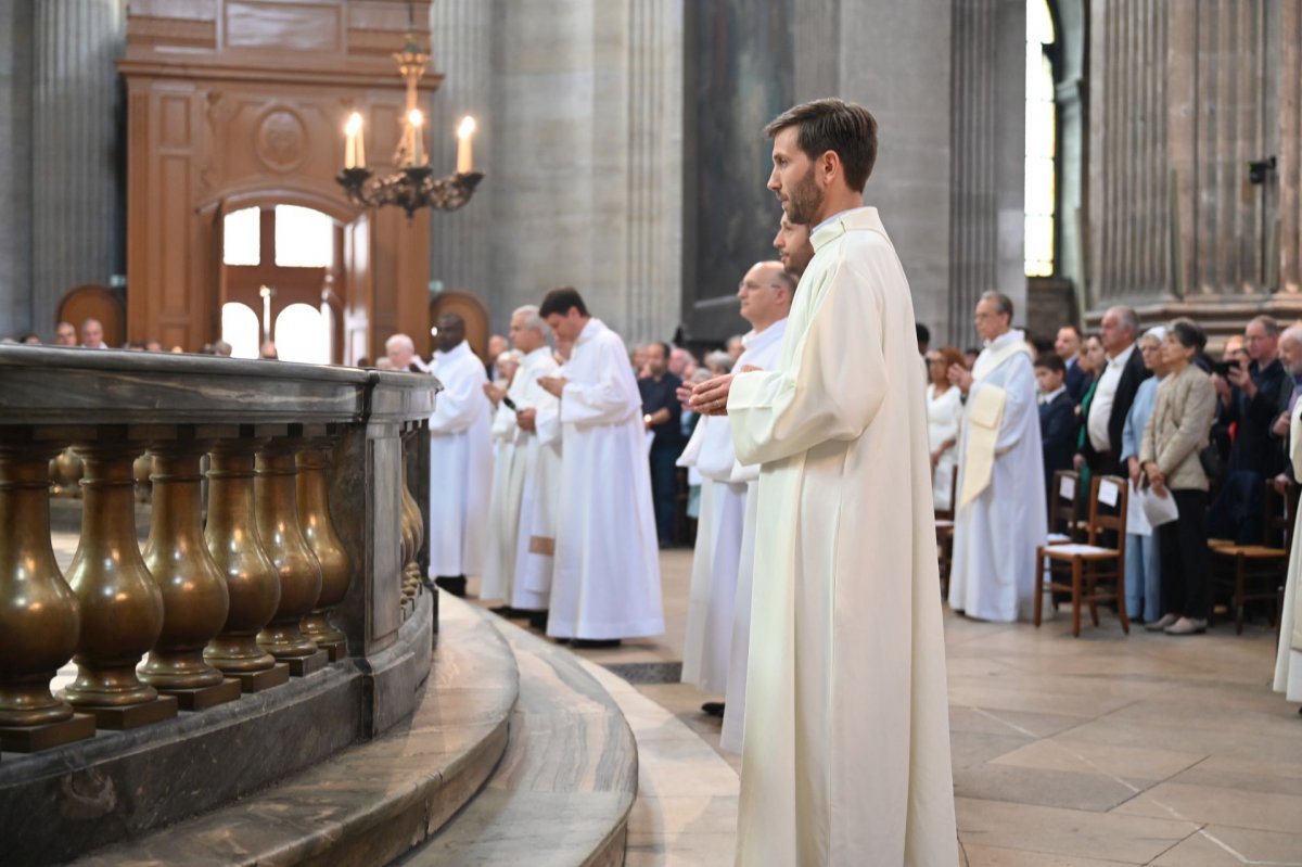 Ordinations des diacres permanents 2023. © Marie-Christine Bertin / Diocèse de Paris.