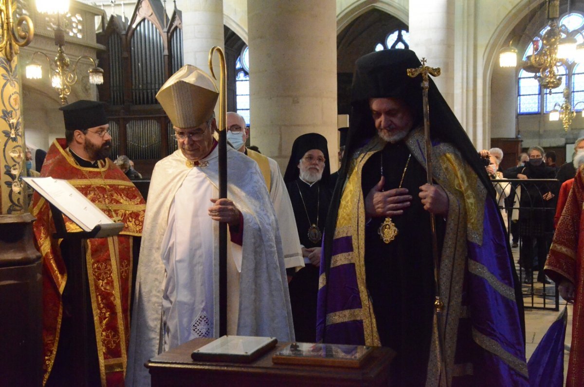 Vêpres orthodoxes de la fête de saint Denis 2020 à Saint-Étienne du Mont. © Michel Pourny / Diocèse de Paris.